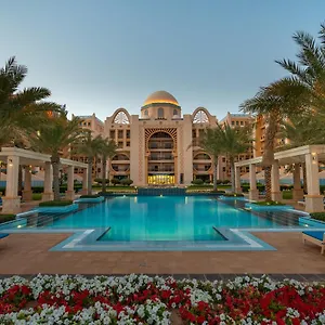 Globalstay At Palm Jumeirah Beachfront Paradise With Pool And Gym Dubai