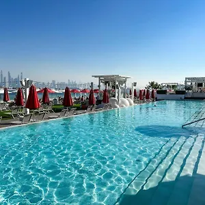  Апартаменты Cozy Beachfront 1 Bedroom - The 8